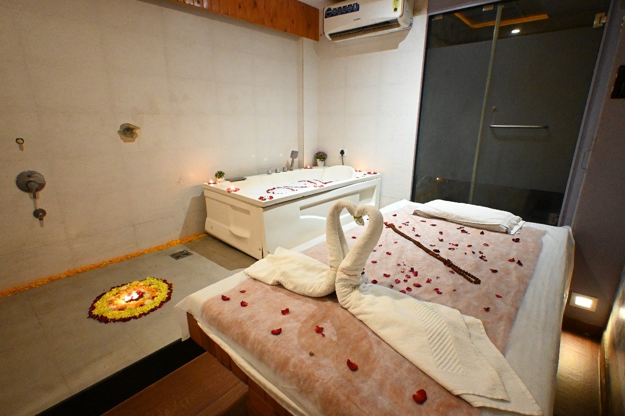 Royal Oak Spa Interior 5